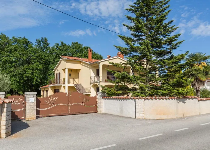 Adelia Apartman Kirmenjak